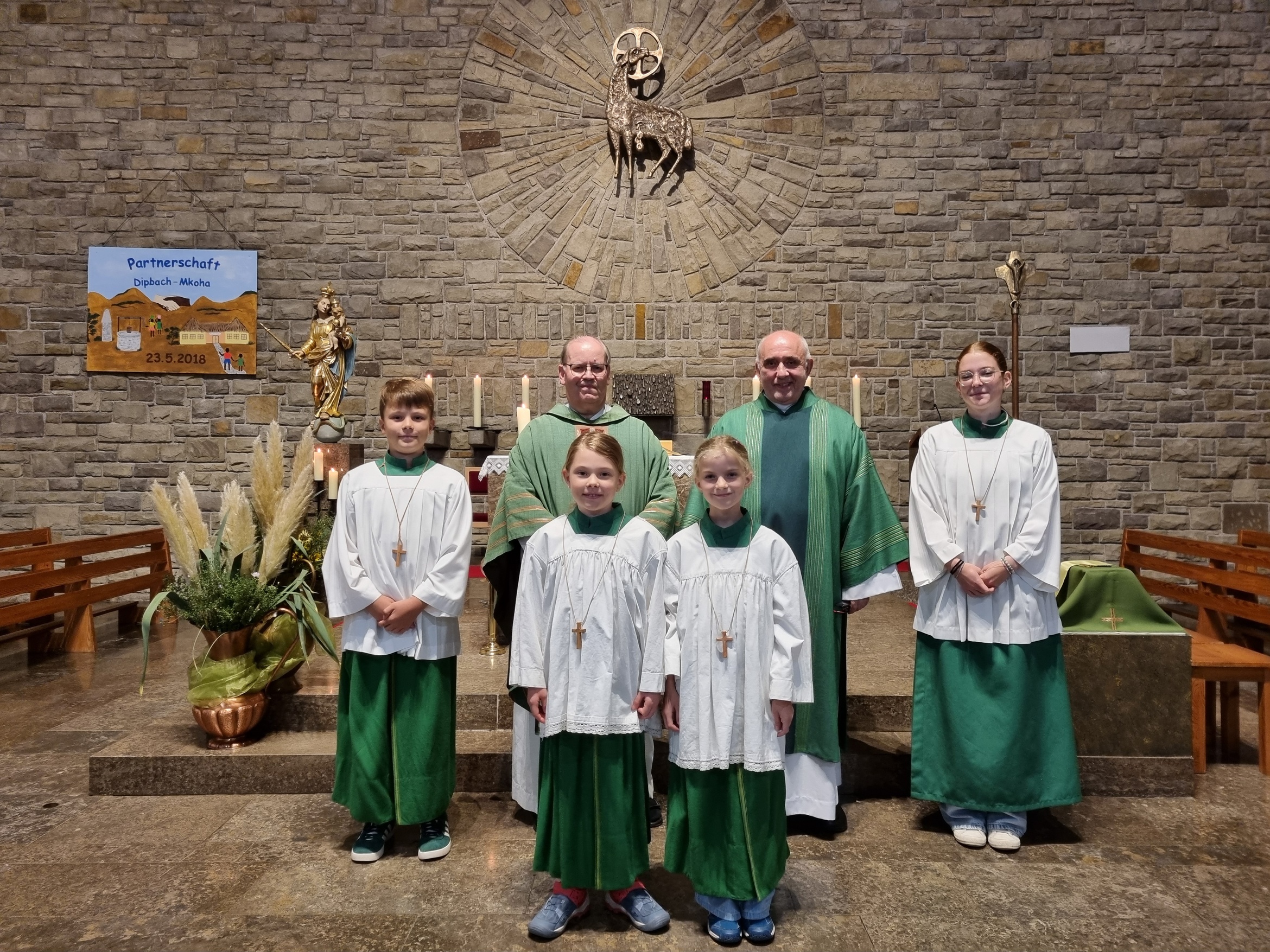 Ein Gruppenbild in der Dipbacher Kirche