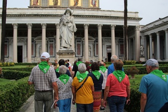 Pilger auf dem Weg zu St. Paul vor den Mauern