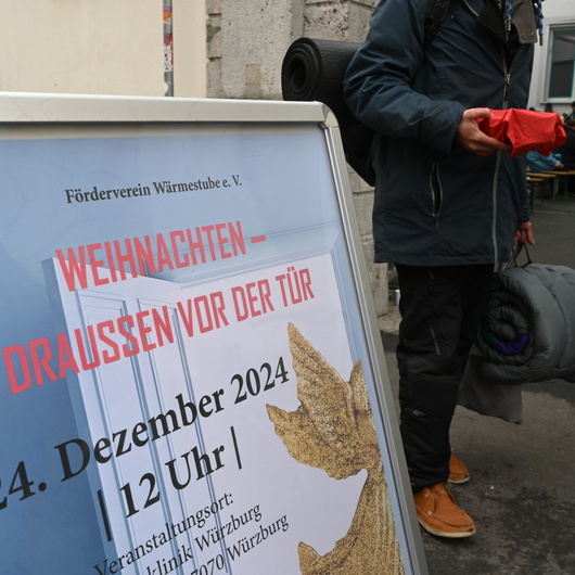 Weihnachtsandacht des Bischofs mit wohnsitz- und obdachlosen Menschen Weihnachtsandacht des Bischofs mit wohnsitz- und obdachlosen Menschen