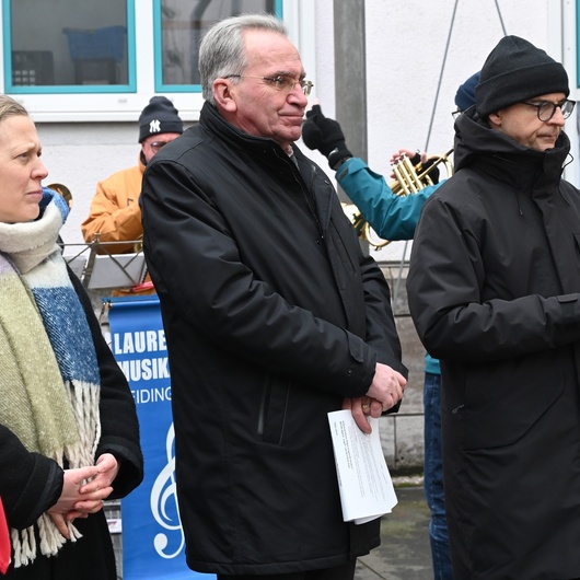 Weihnachtsandacht des Bischofs mit wohnsitz- und obdachlosen Menschen Weihnachtsandacht des Bischofs mit wohnsitz- und obdachlosen Menschen
