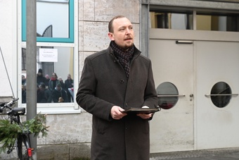 Weihnachtsandacht des Bischofs mit wohnsitz- und obdachlosen Menschen Weihnachtsandacht des Bischofs mit wohnsitz- und obdachlosen Menschen