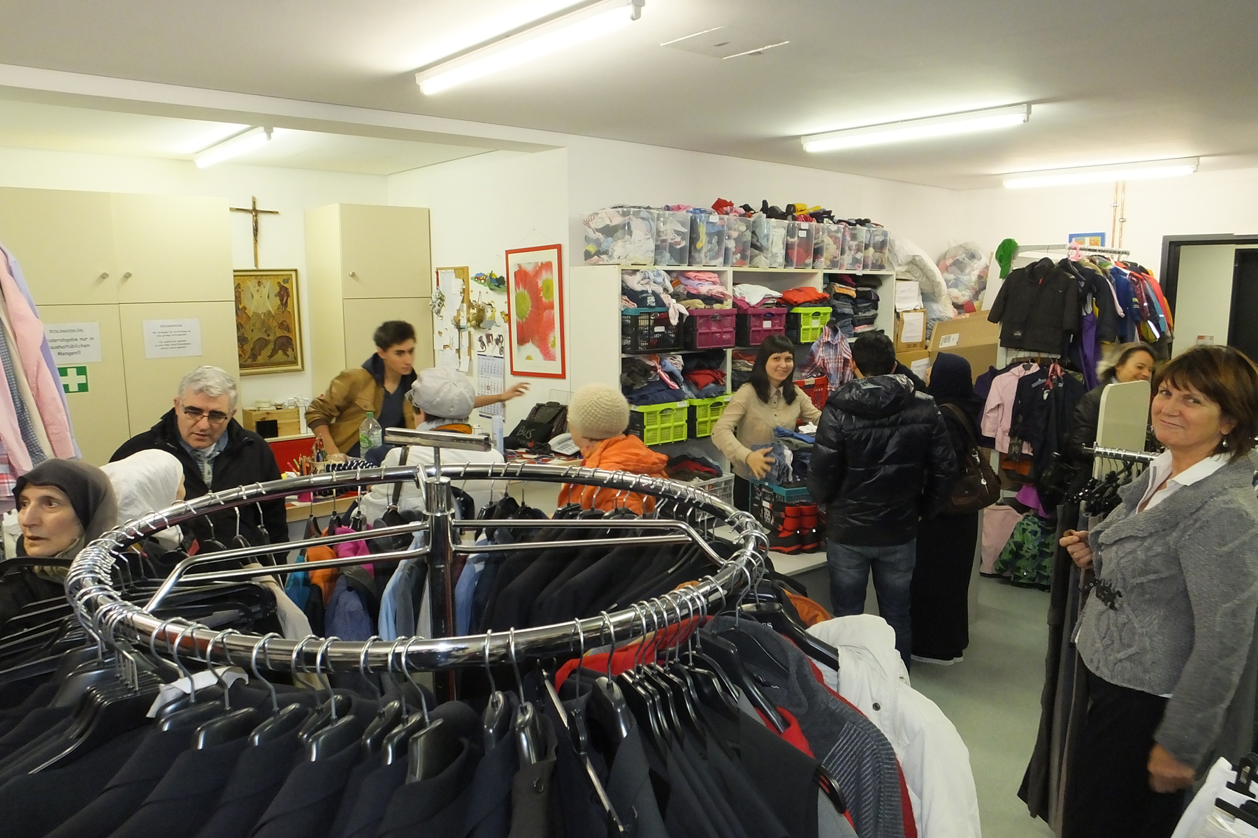 Blick in die Kleiderkammer