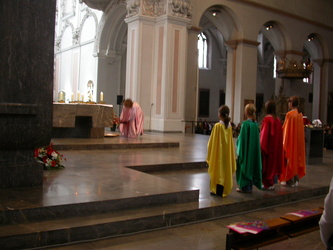 KIRCHLICHER--SCHULEN--SCHÜLERGOTTESDIENST