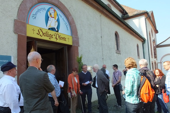 02 An der heiligen Pforte